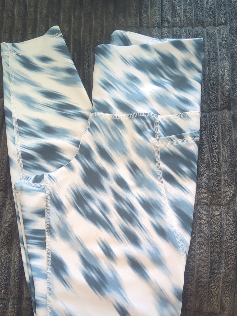 Old Navy Powersoft Blue and White Tie-Dye High Rise Leggings